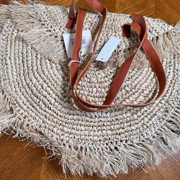 Straw Fringe Moon Tote - Picture 11 of 16